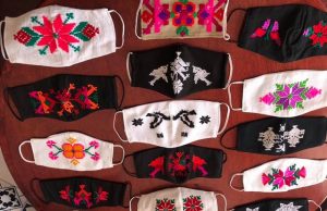 Comercializan diseños tének y náhuatl en cubrebocas y caretas, planean exportar