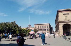 Pide CANACO respetar medidas sanitarias durante compras navideñas