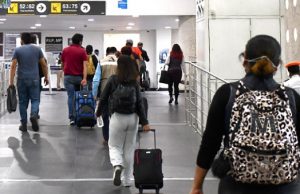 Alerta ante restricciones de viaje al extranjero por repunte de Covid-19: IMEI