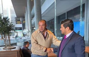 Ayuntamiento y Canaco acuerdan agilizar trámites para comercio establecido