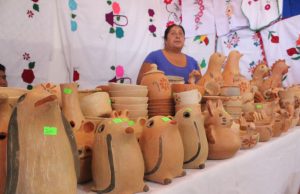 Cerca de 500 artesanos exponen en pabellón de la Fenapo