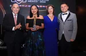 Entregan premio «Pasaporte Abierto 2022» al ayuntamiento de SLP