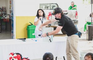 FAMILIAS DE GRANJAS DE SAN MARTÍN RECIBEN DONACIÓN DE BMW Y CARE 4 WATER