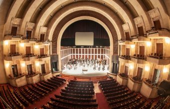 Generoso y solidario Teatro de la Paz, ahora espacio virtual de la comunidad escénica