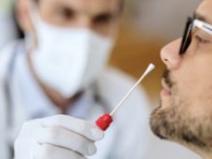 Aplican pruebas covid en aeropuerto Ponciano Arriaga