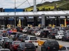 Extiende EU restricción a tránsito terrestre en frontera con México