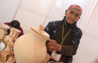 Refuerza Sedeco promoción internacional de artesanías potosinas