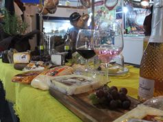 Realizan maridajes de cerveza y mezcal en la Fenapo