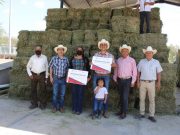 Gobierno de la Capital entregó apoyos a ganaderos de Villa de Pozos
