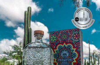 Mezcal Ancestral Patatús Rejuveneciendo la forma Ancestral de hacer mezcal