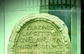 MEDALLÓN DE LA PLAZA DE SOLEDAD, PATRIMONIO CULTURAL DEL ESTADO