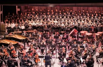 FESTEJAN 130 AÑOS DEL TEATRO DE LA PAZ