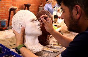 El Área de Artes Visuales del IPBA ofrece talleres de Serigrafía, Óleo, Escultura y más.