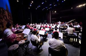 MAMBO SINFÓNICO”, CONQUISTA AL PÚBLICO EN EL TEATRO DE LA PAZ.
