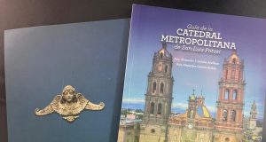 PRESENTAN GUÍA DE LA CATEDRAL METROPOLITANA