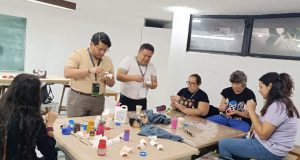 IMPARTEN TALLER DE MÁSCARAS DE MADERA EN EL IPBA